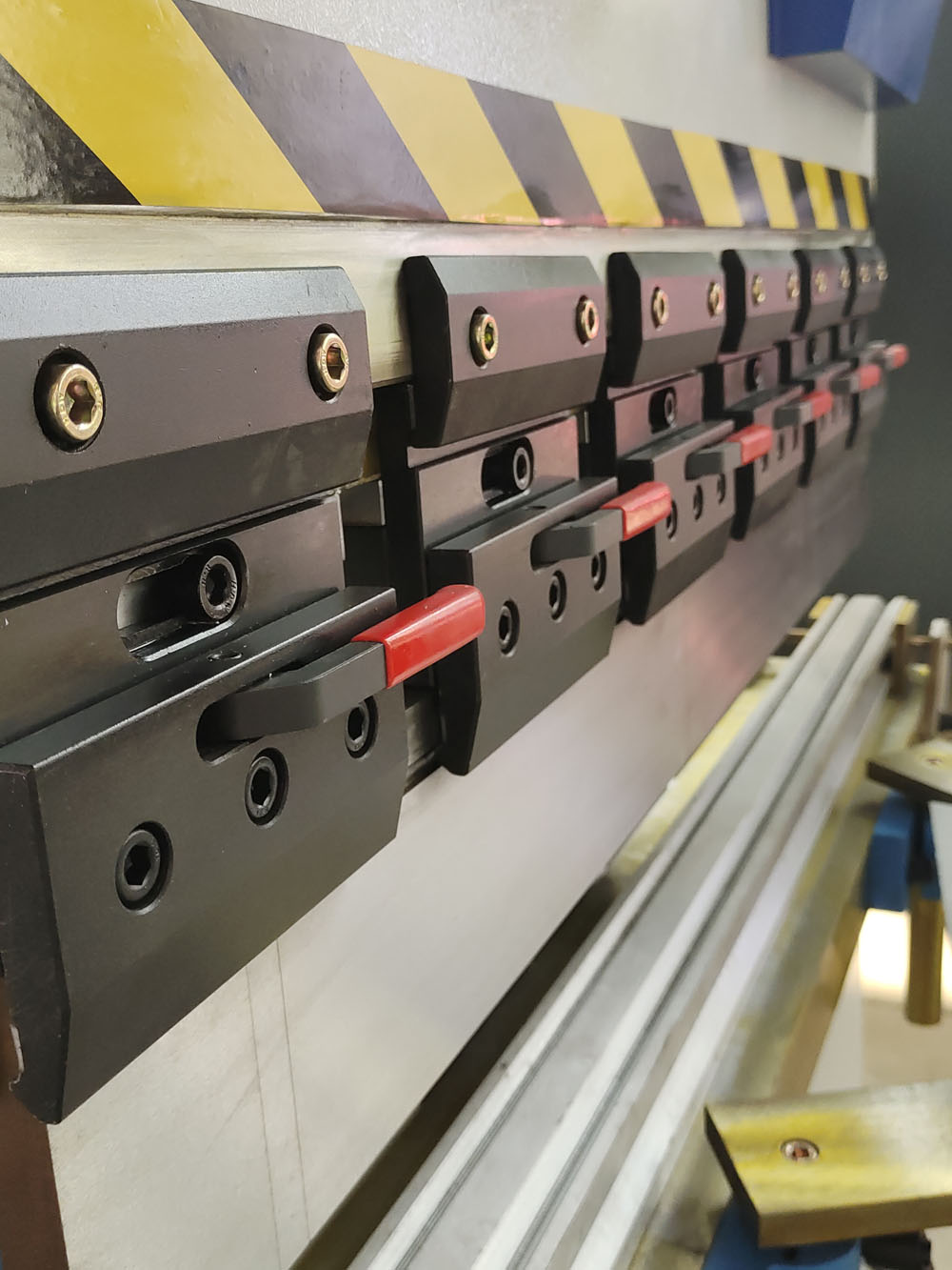 Mesin Pembentuk Hidrolik CNC O - Power Tools Hydraulic ulasan dan harga