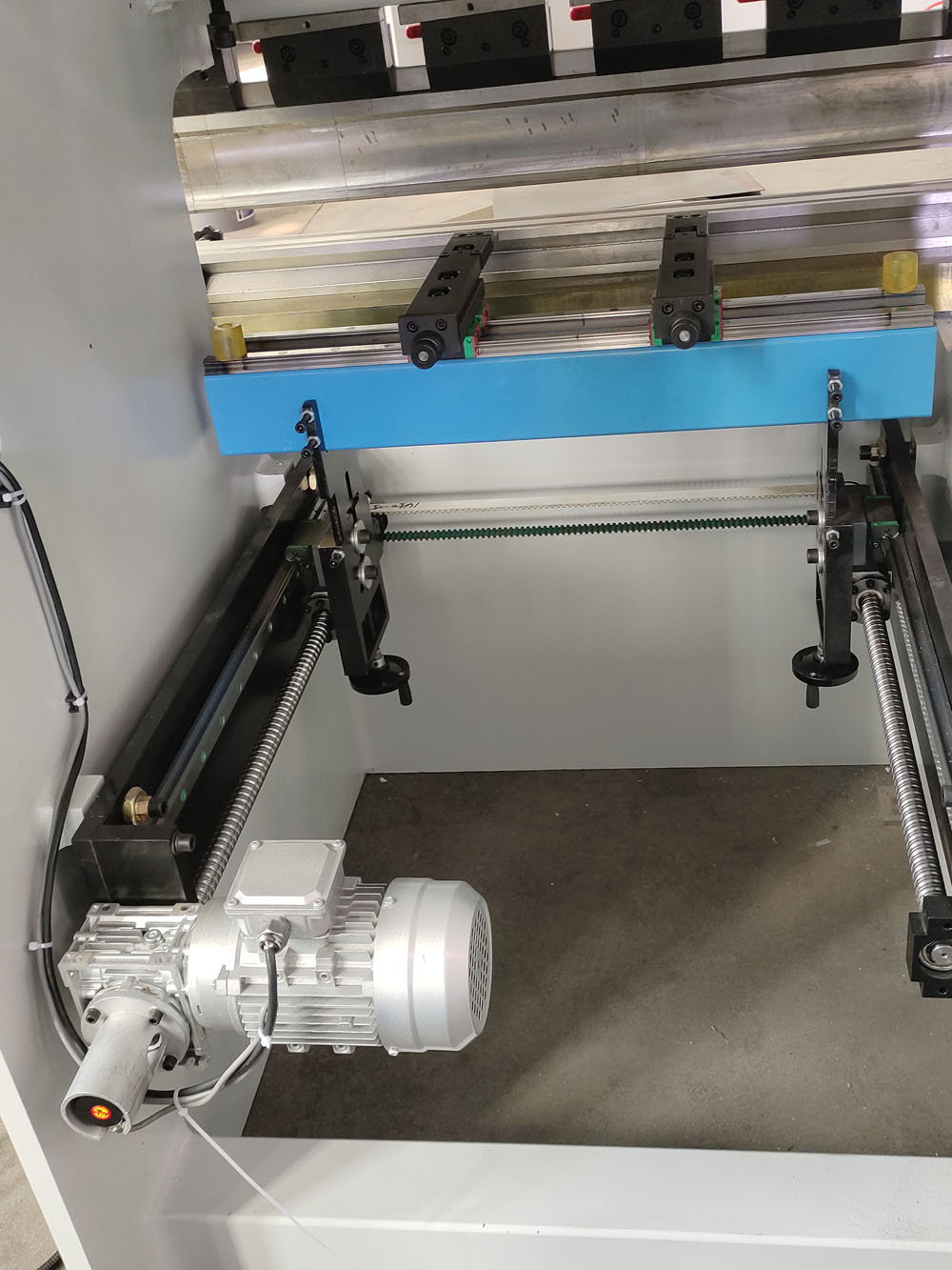 Mesin Pembentuk Hidrolik CNC O - Power Tools Hydraulic ulasan dan harga